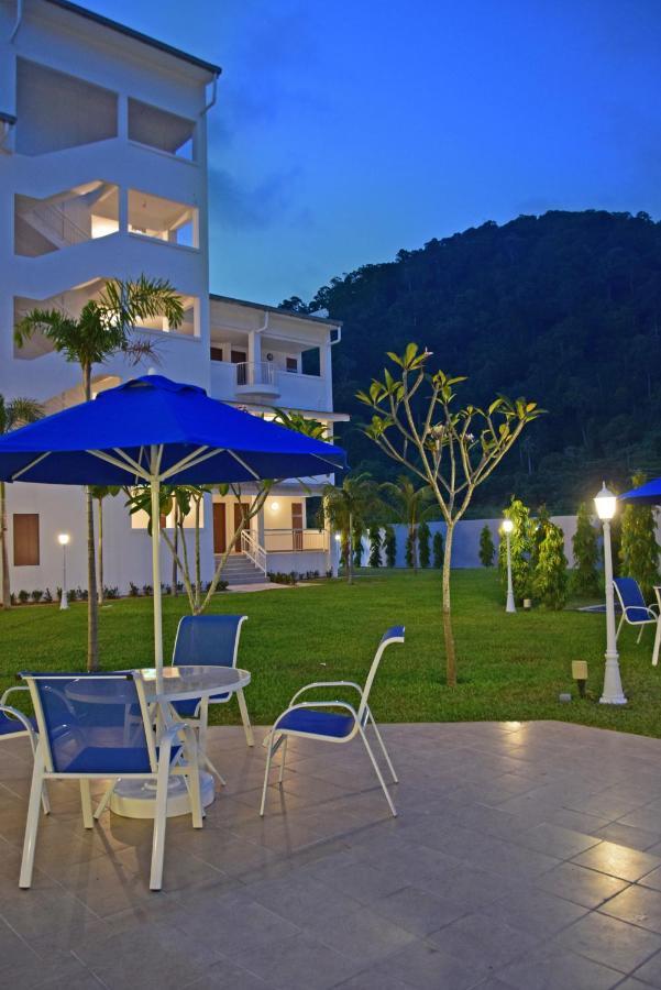 Avi Pangkor Beach Resort Kampong Pasir Bogak Екстер'єр фото